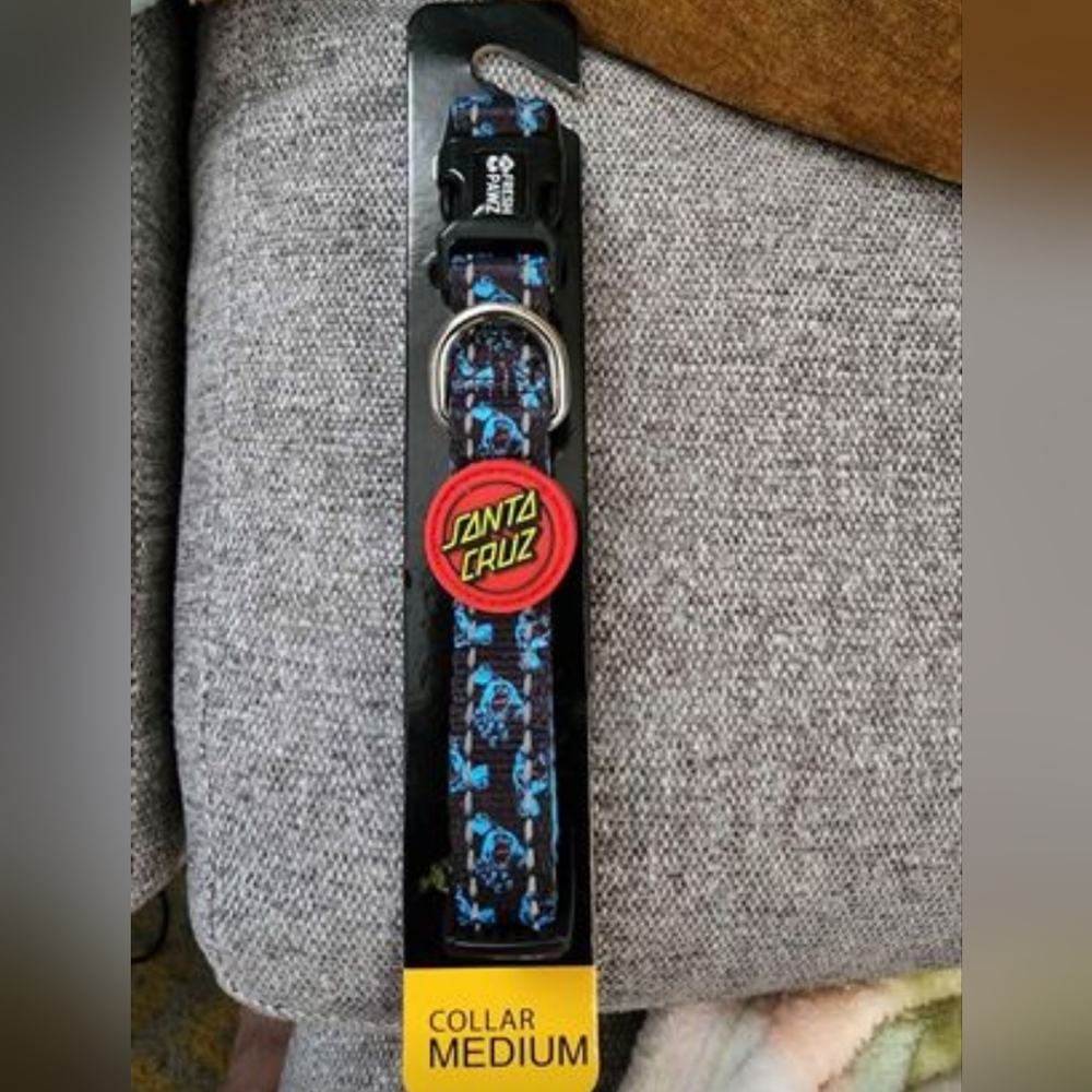 Santa Cruz Screaming Hand dog collar